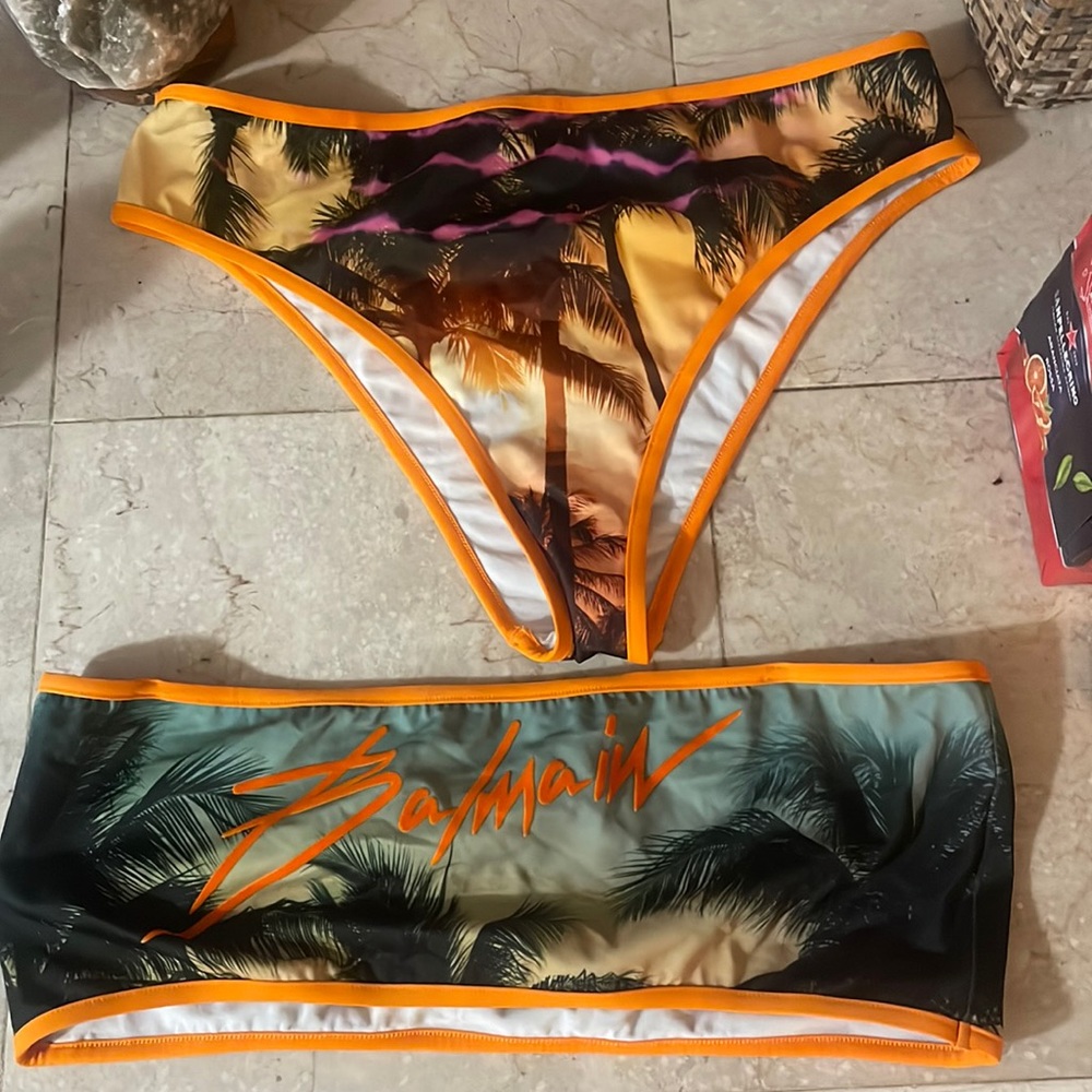 Balmain 2 piece baking SS2021 size 44